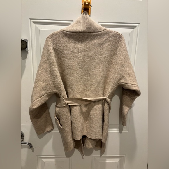 M.M. Lafleur  Ivory Jardigan Cardigan Cutouts Womens small - Picture 3 of 4